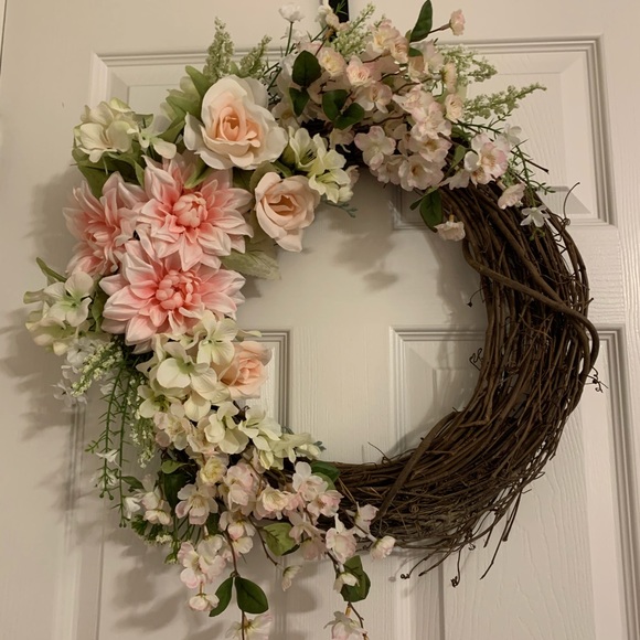 18” Grapevine Door Wreath for Spring or Wedding - Picture 1 of 1